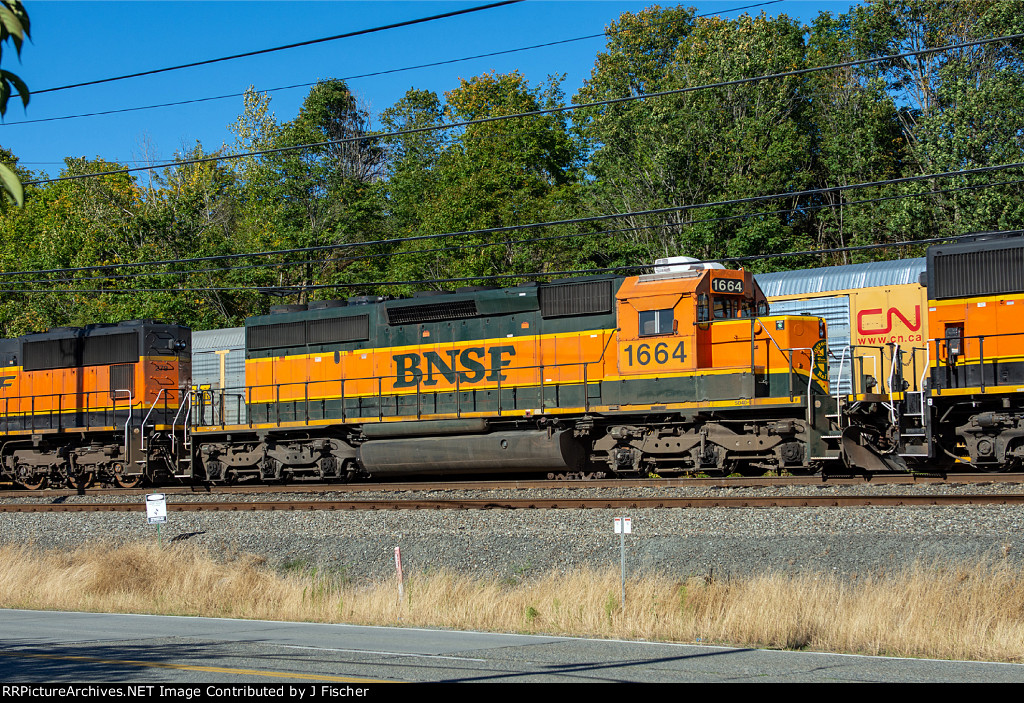 BNSF 1664